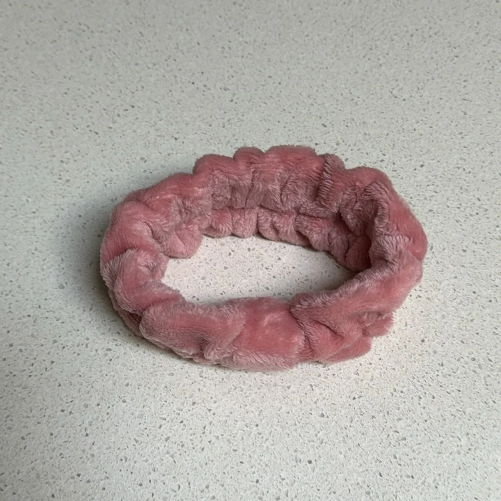 NEW TAHARI blush pink soft fuzzy fleece bow elastic stretchy baby girl headband
